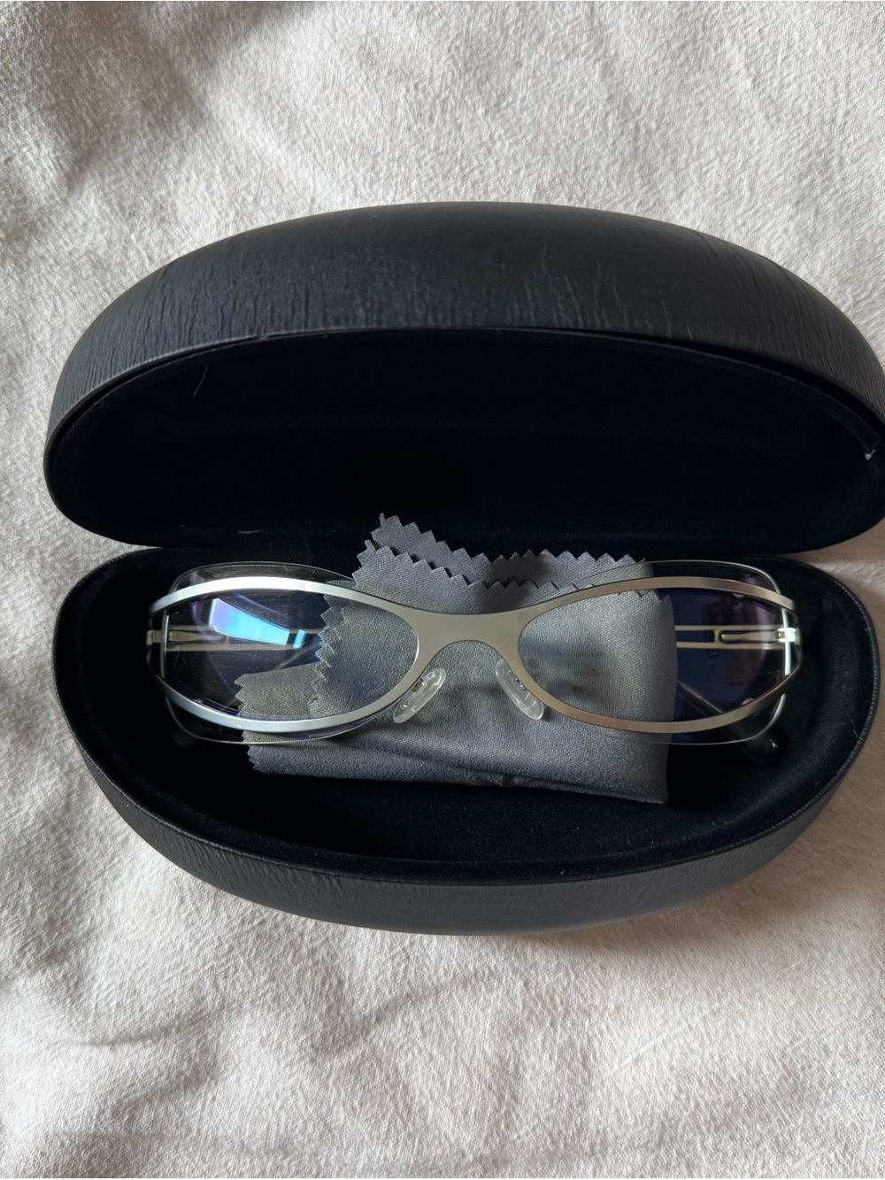 BRU Eyewear Minimalist Silver Rimless Women's Eyewear — Sleek Clear Lenses